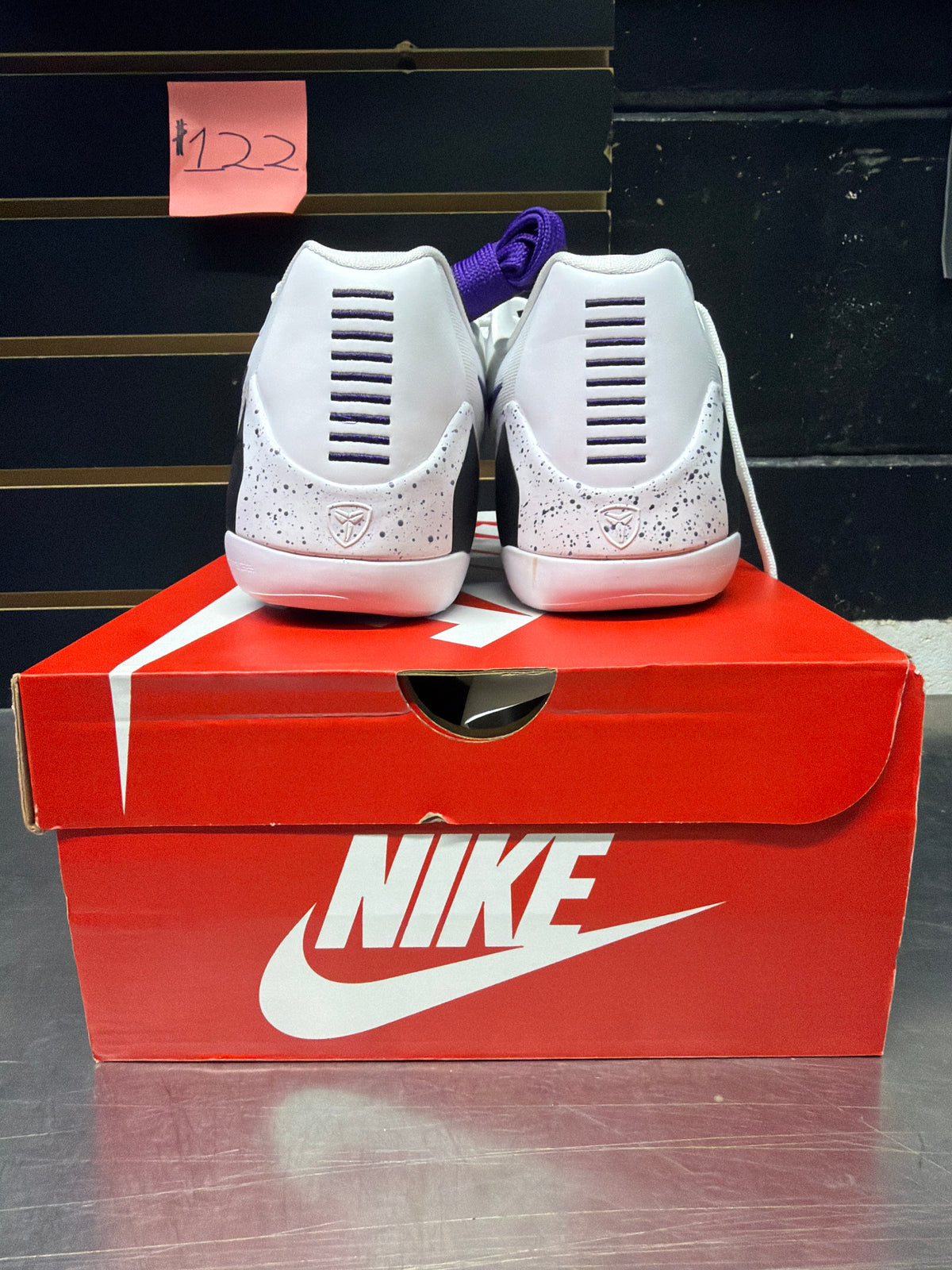Nike Kobe 9 Elite Low EM Protro White Court Purple Size 9.5