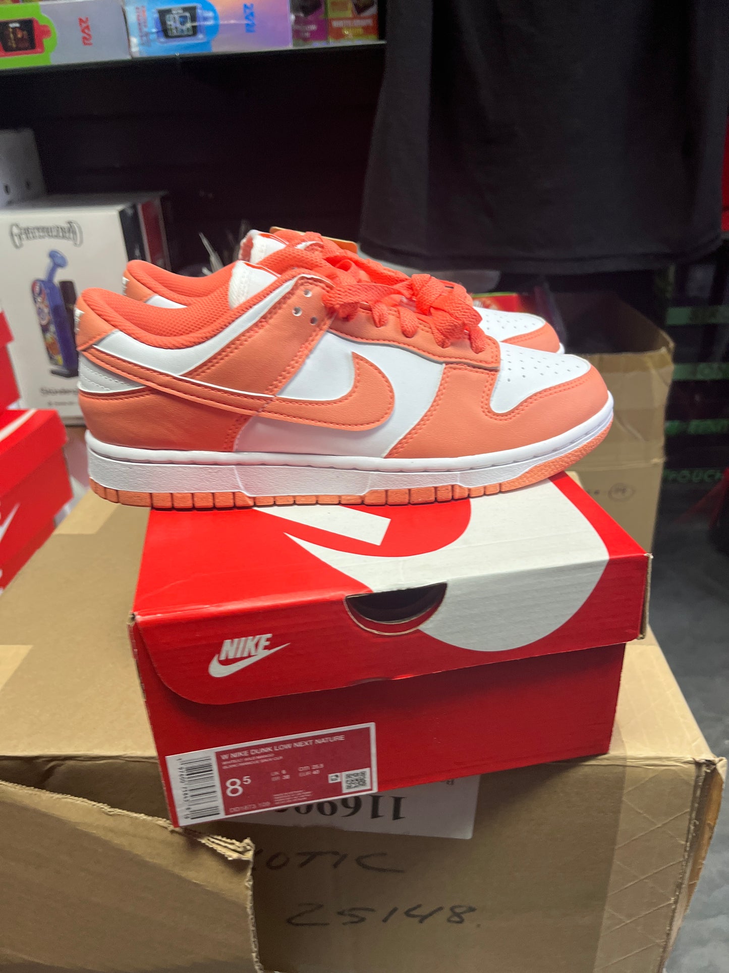 W Nike dunk low next nature size 8.5