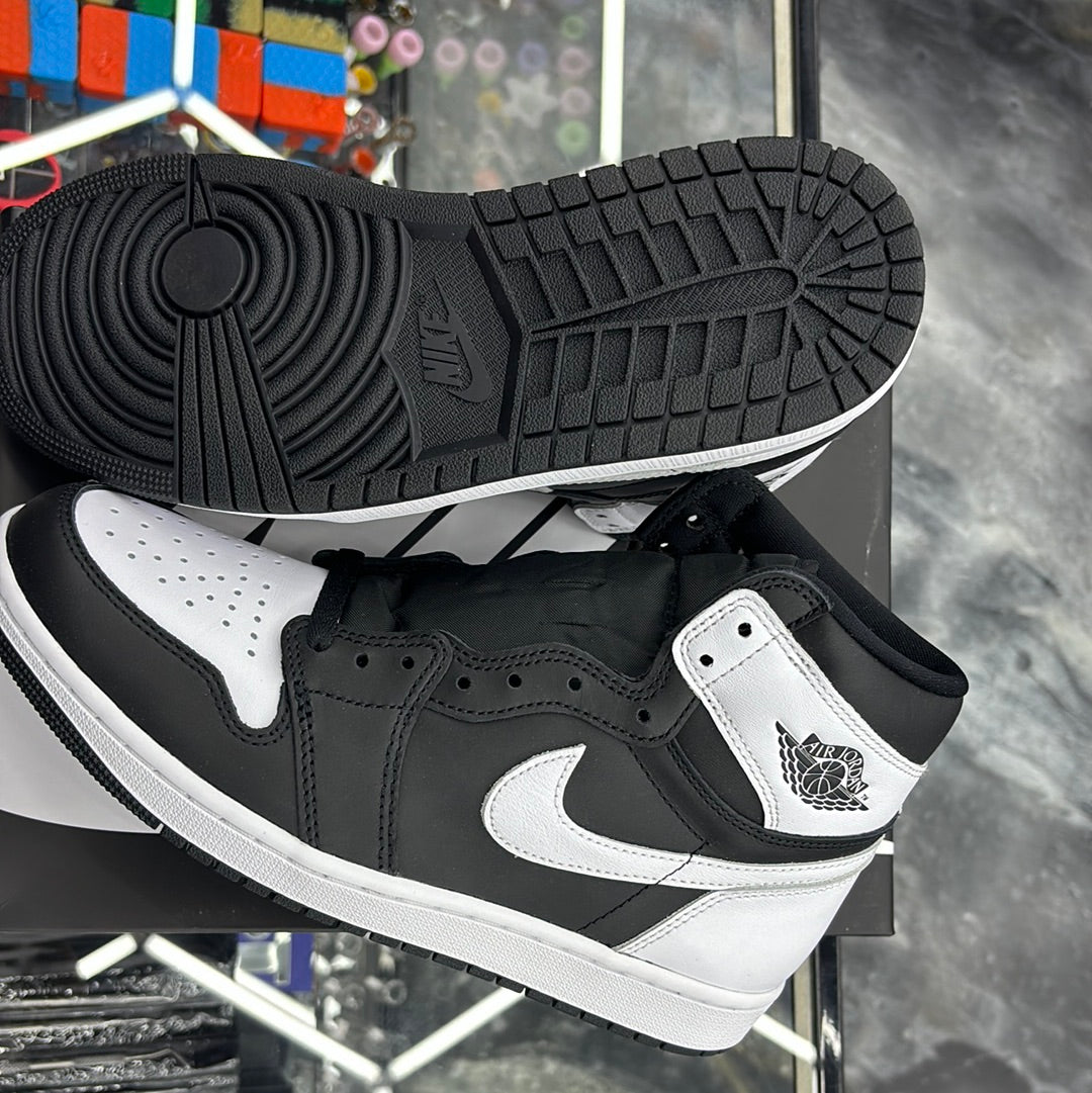 Air Jordan, one retro high OG, black/white size 9.5 M