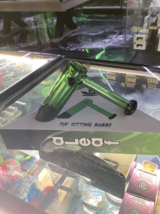 Aleaf the sitting bubbs green