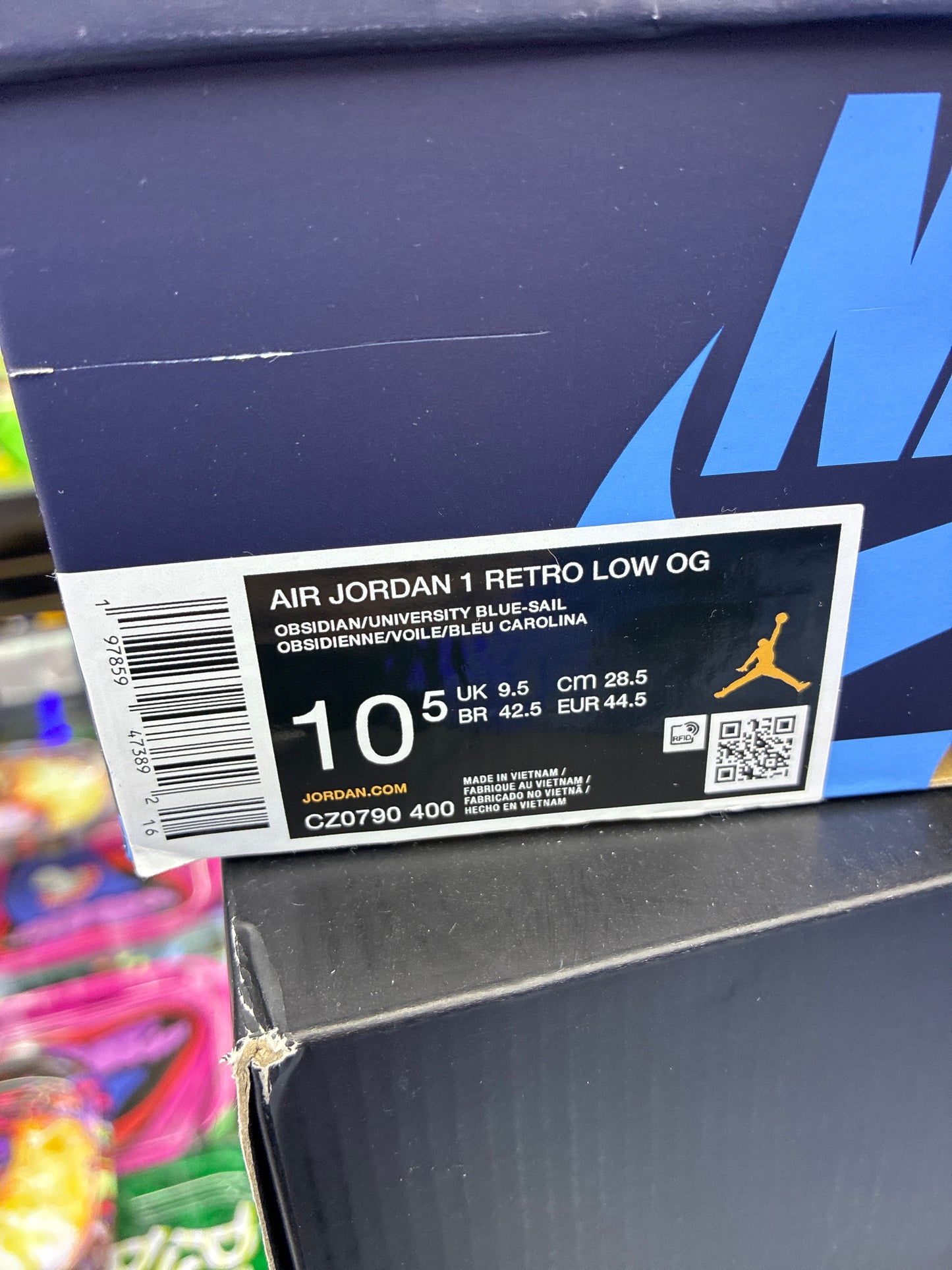 Air Jordan 1 retro low obsodian size 10.5