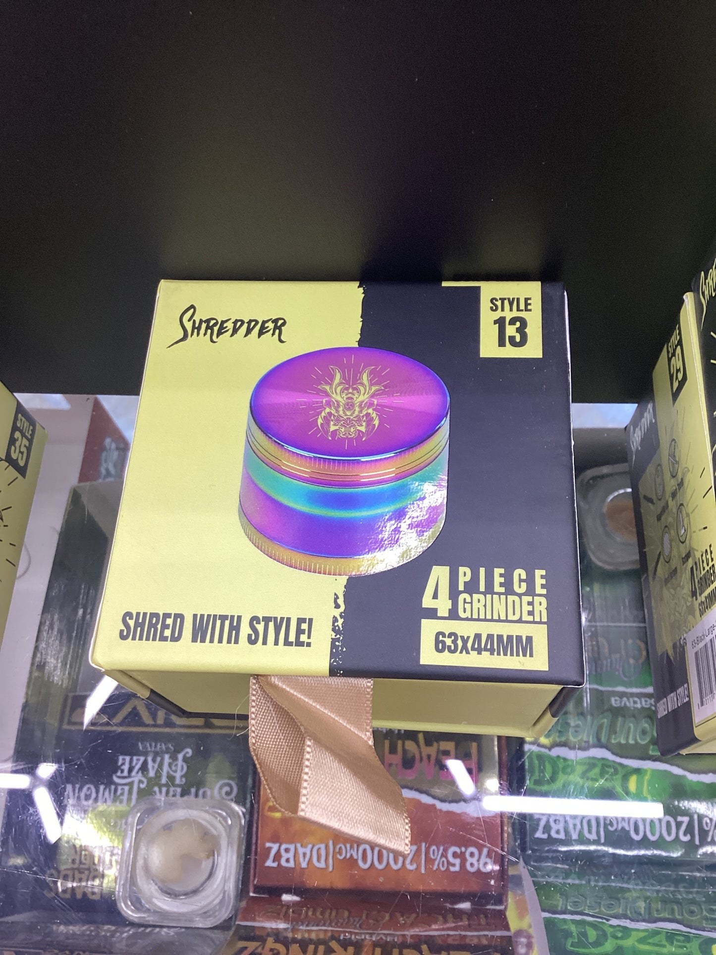 Shredder 4 piece grinder style 13 rainbow