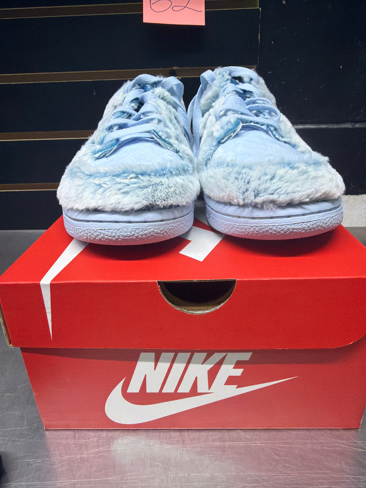 Nike Dunk Low Abominable Snowman Grade Size 5.5y