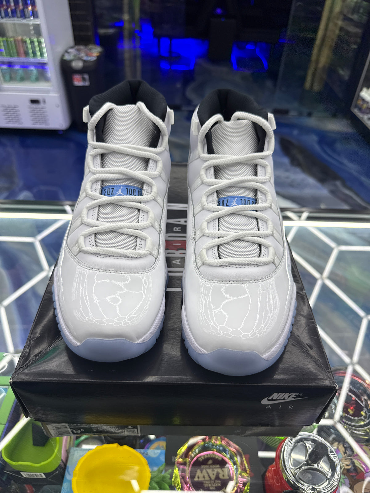 Air jordan 11 retro “True blue” size 9.5 men’s