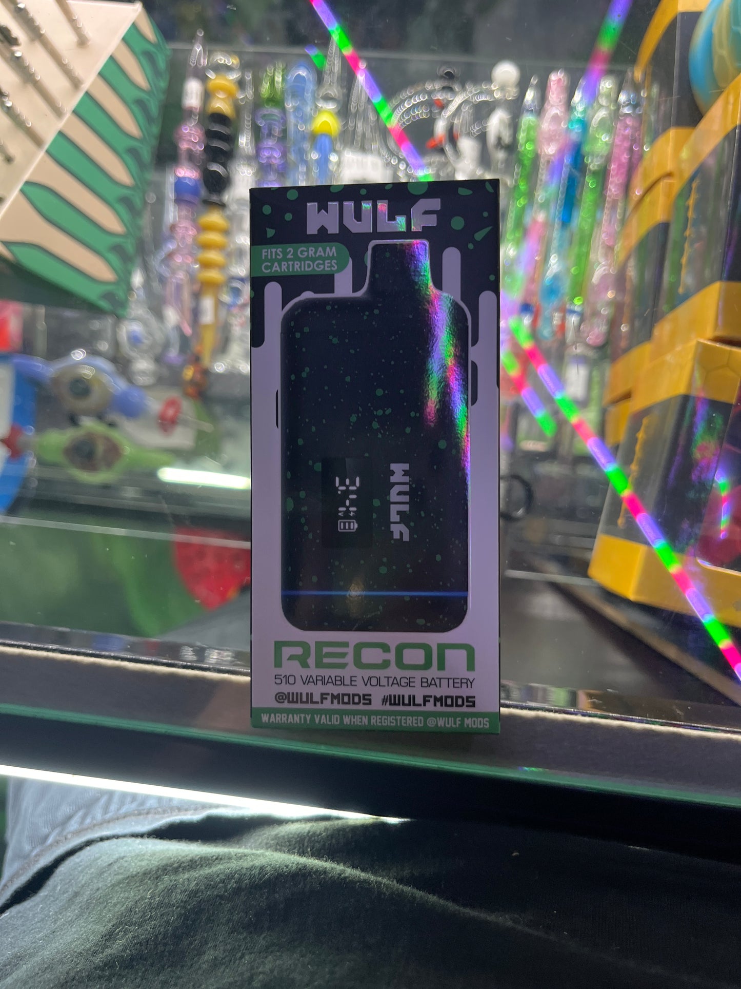 Wulf recon 2g cartridge vaporizer black with red spots