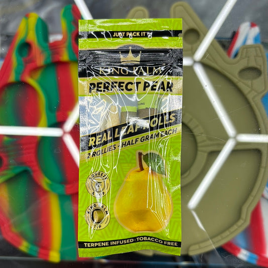 King palm perfect pear, 2 half gram king Palm cones