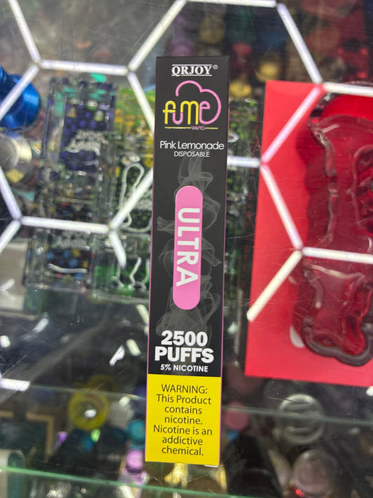 Fume ultra pink lemonade disposable