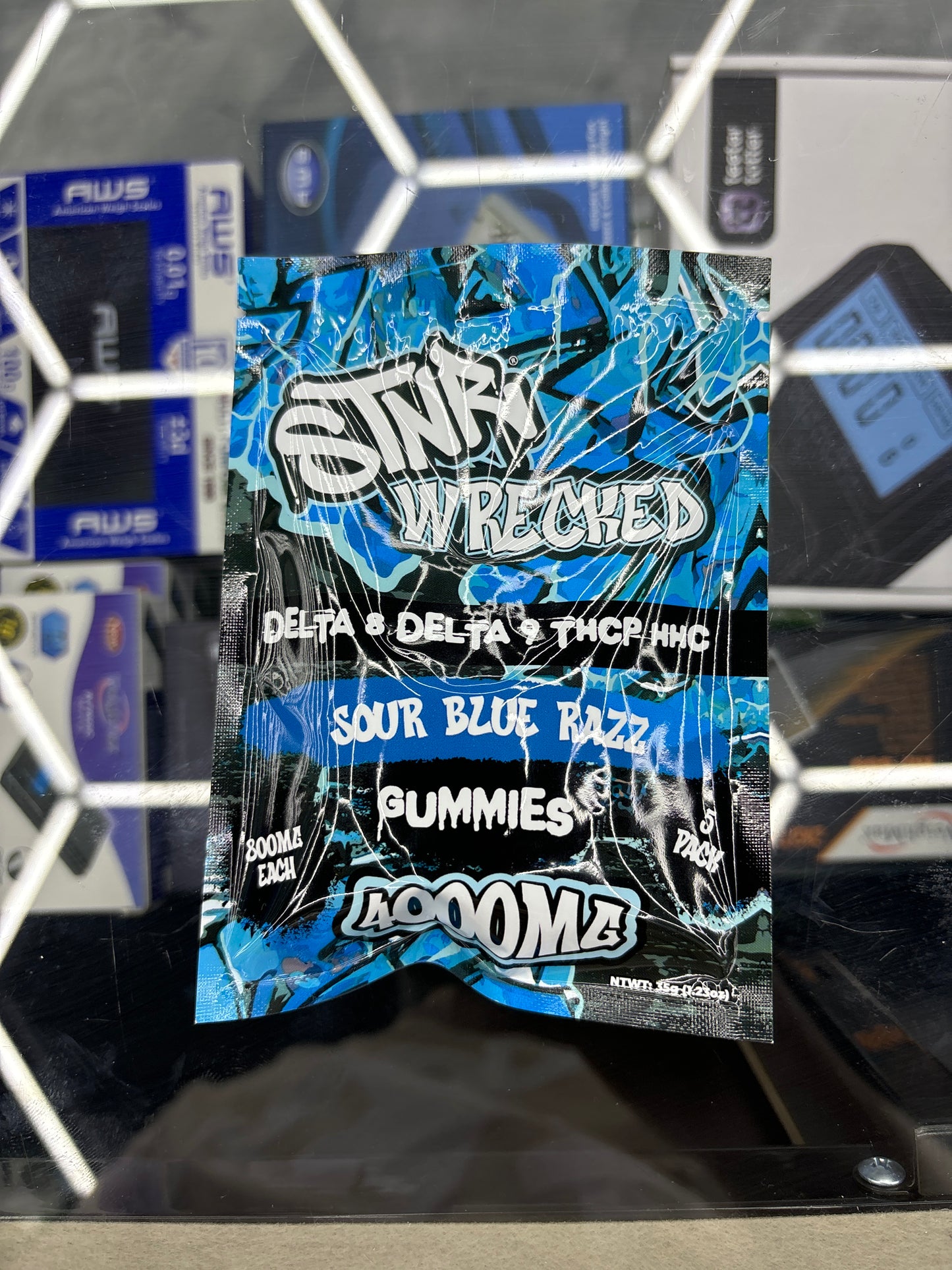 Stnr wrecked sour blue razz, gummy’s 4000MG 5 pack 800MG each