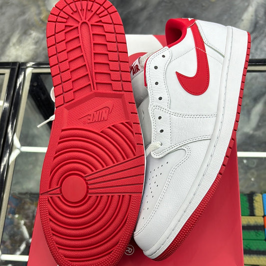 Air Jordan one retro low OG, white/university red – white size 13 M