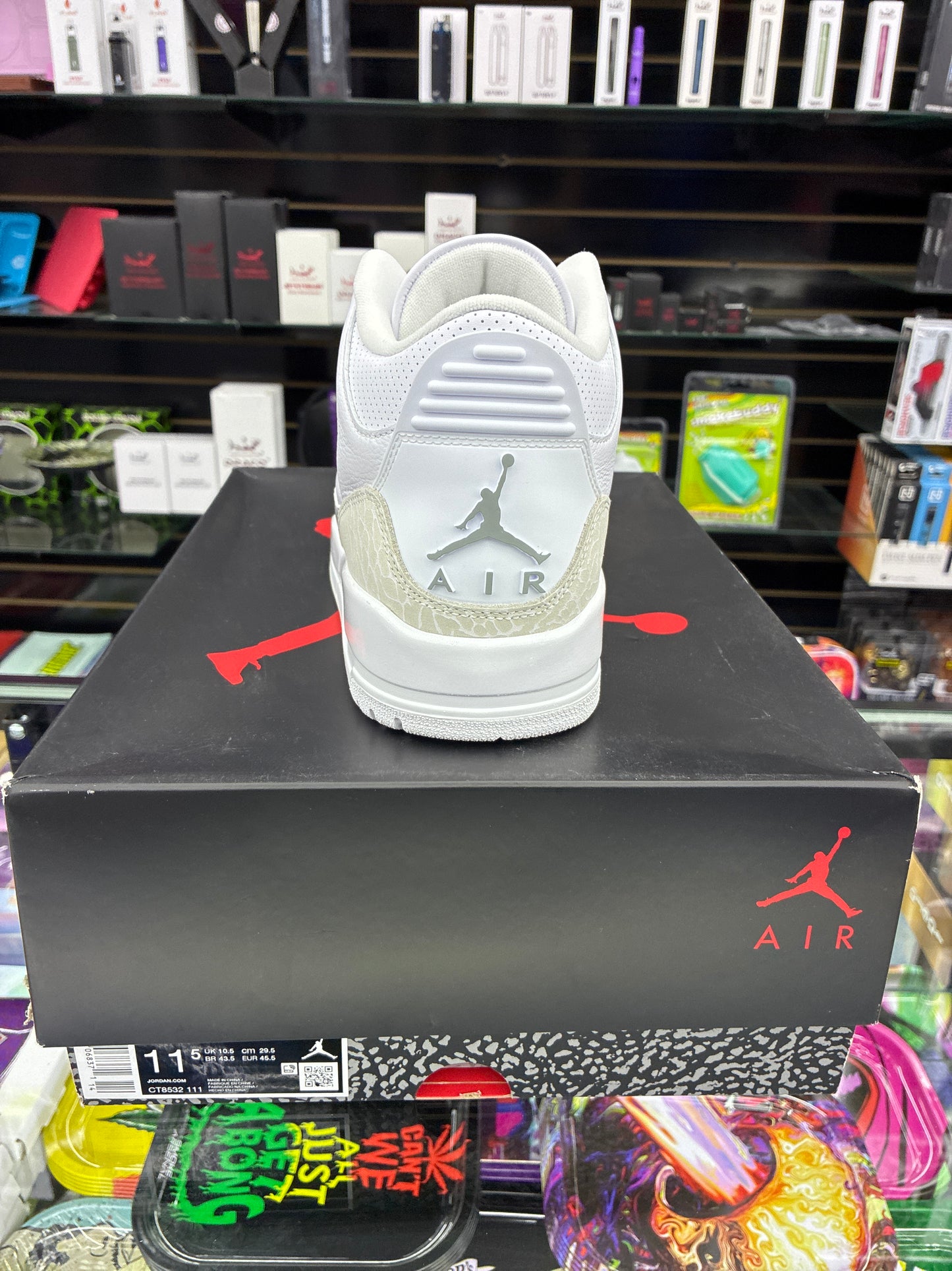 Air Jordan retro 3 pure money size 10