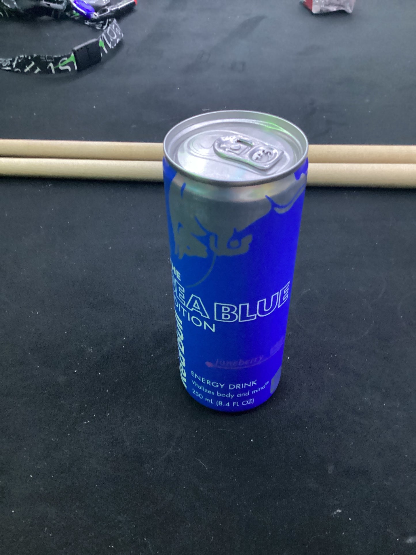 Red Bull sea blue edition, juneberry 8.4 oz