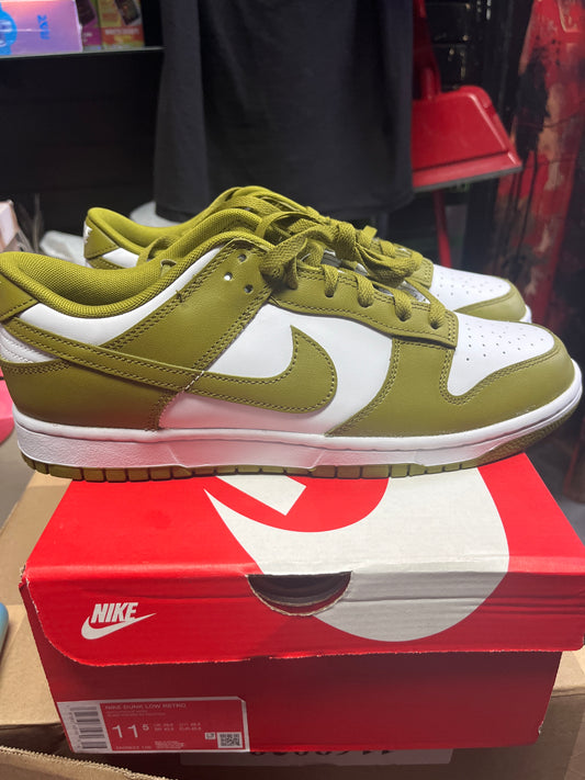 Nike dunk low retro pacific moss size 11.5