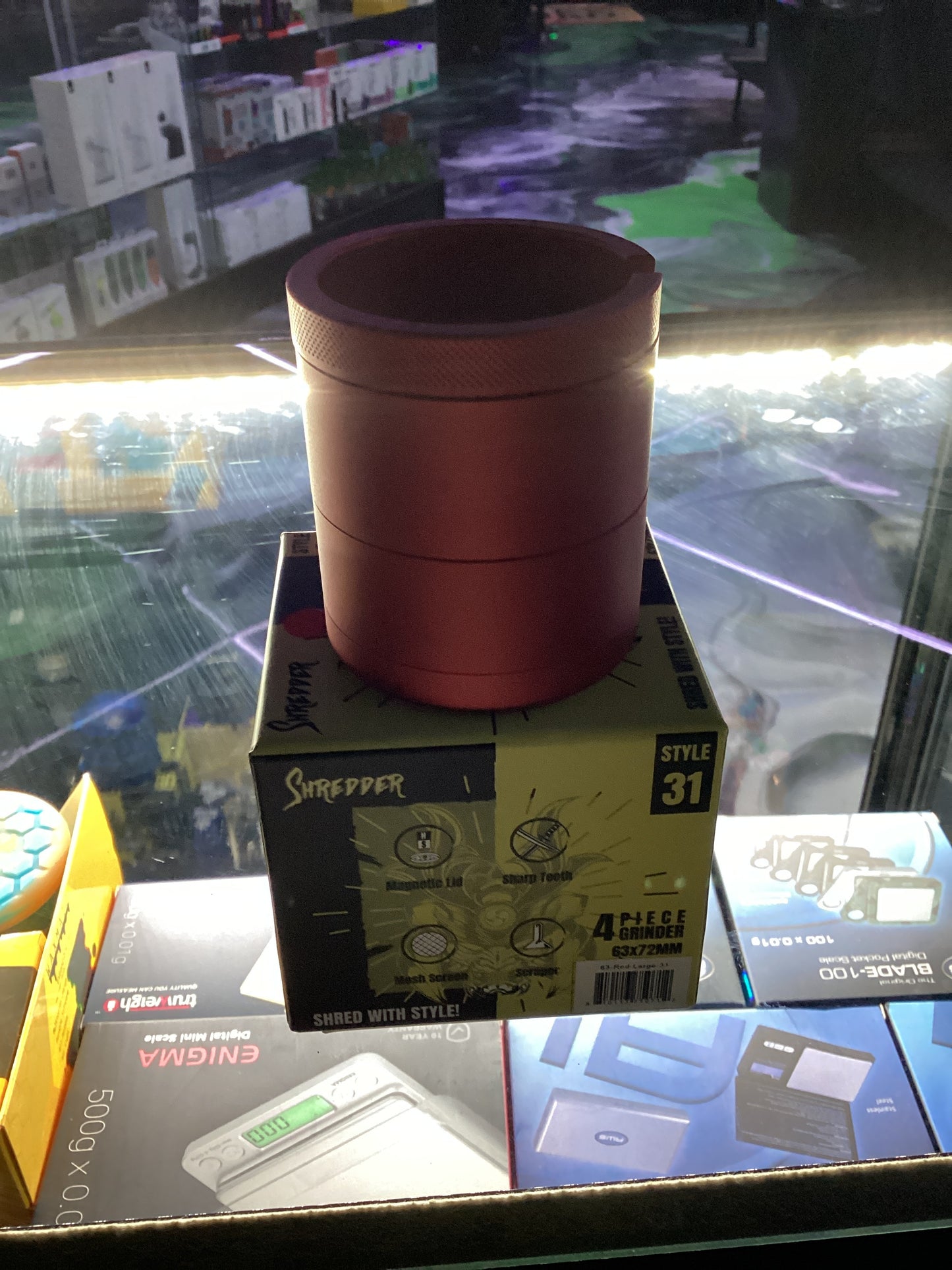 Shredder grinder style 31 red