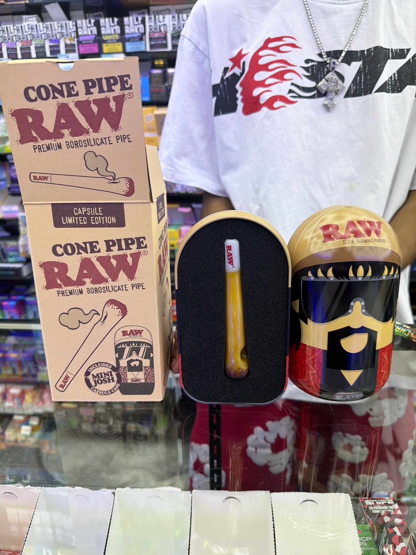 RAW CONE 5" HAND PIPE + COLLECTABLE CAPSULE