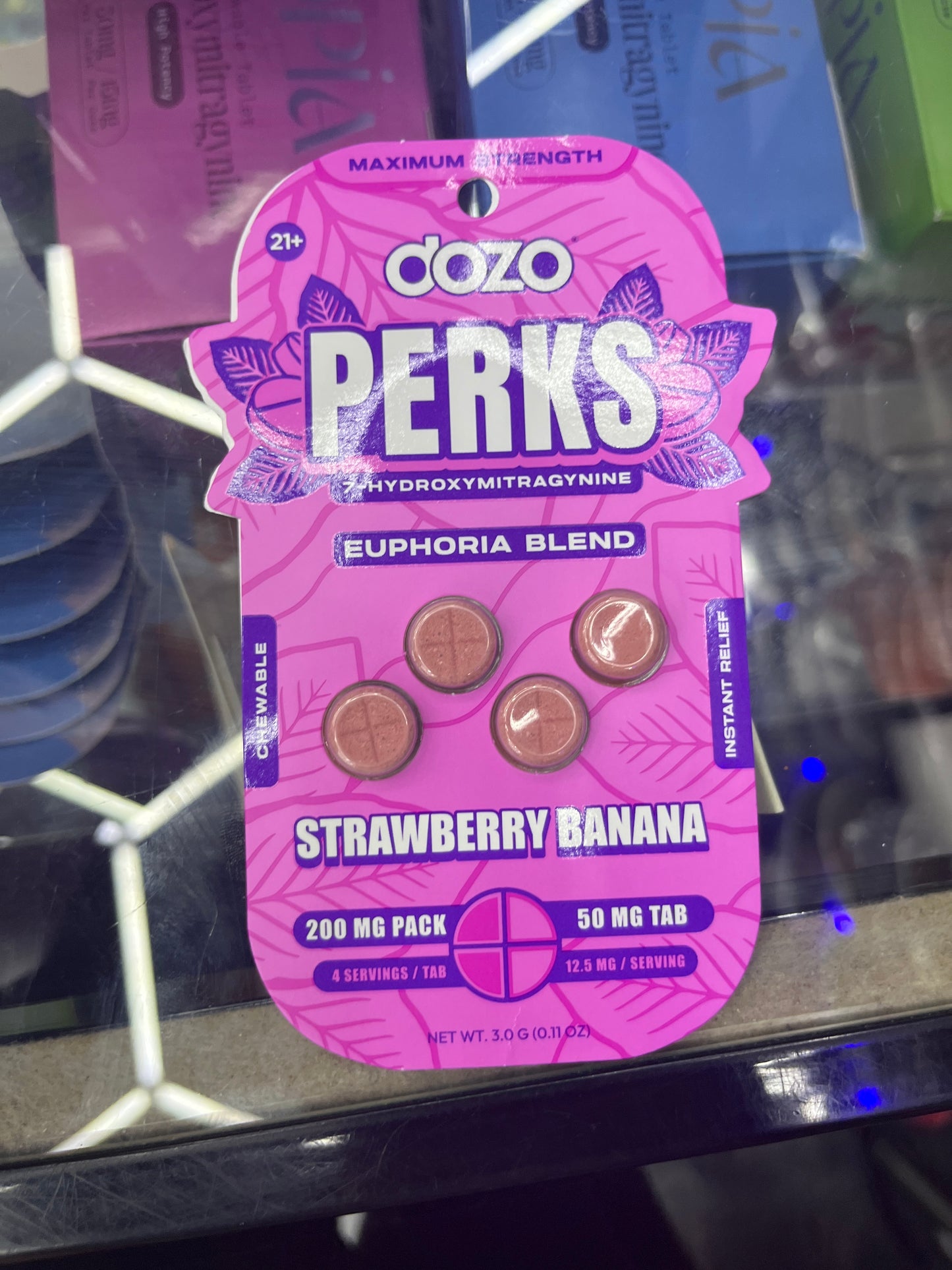 Dozo perk 7-hydromitragynine 200mg/50mg serving euphoria blend strawberry banana