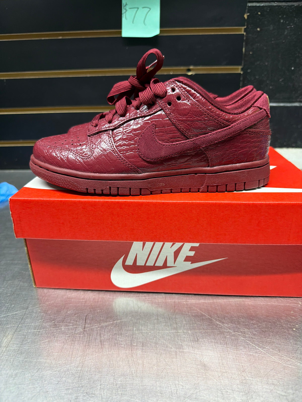 Nike Dunk Low Crocodile Team Red Size 6.5