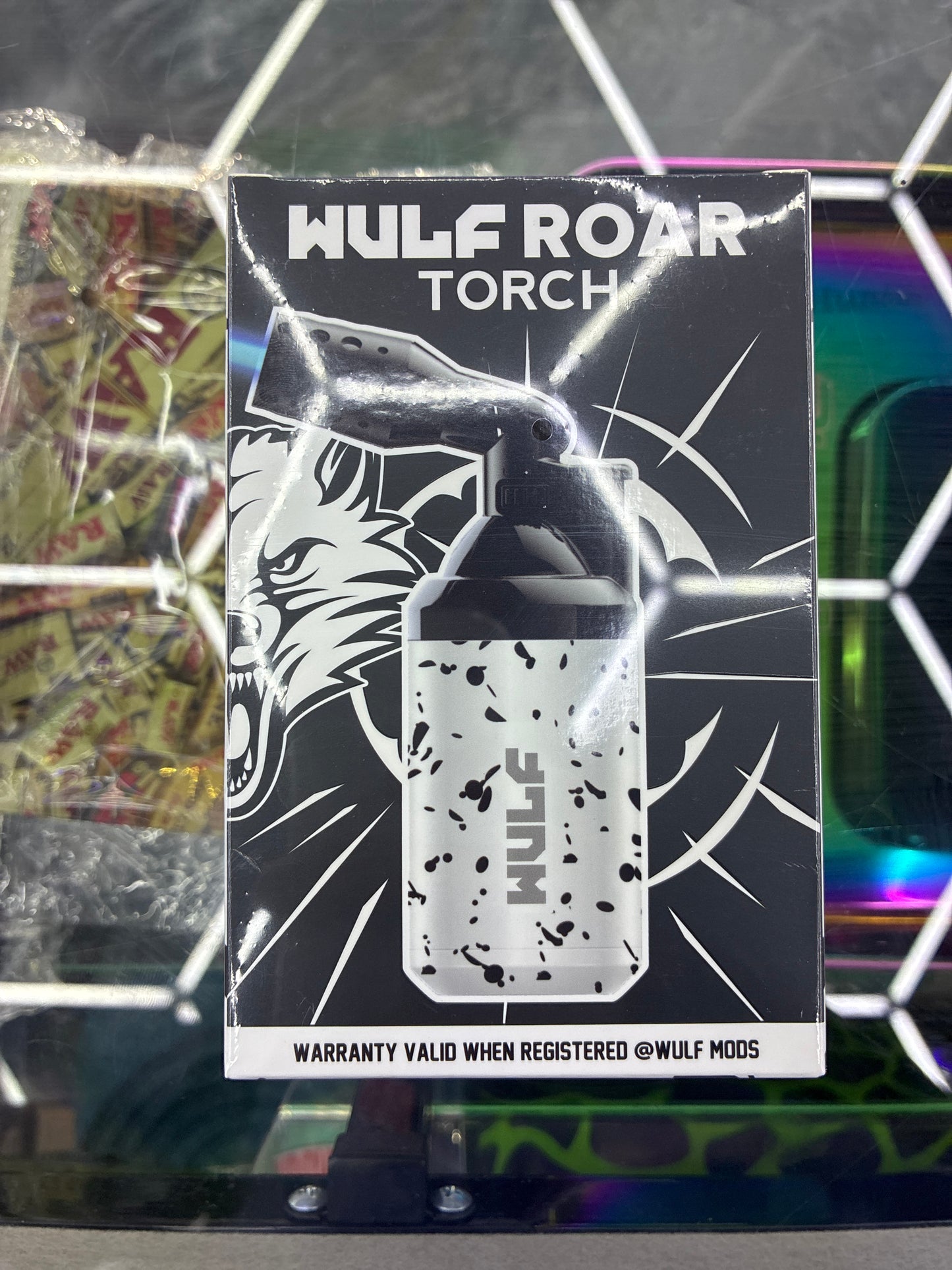 Wulf roar torch white with black spots