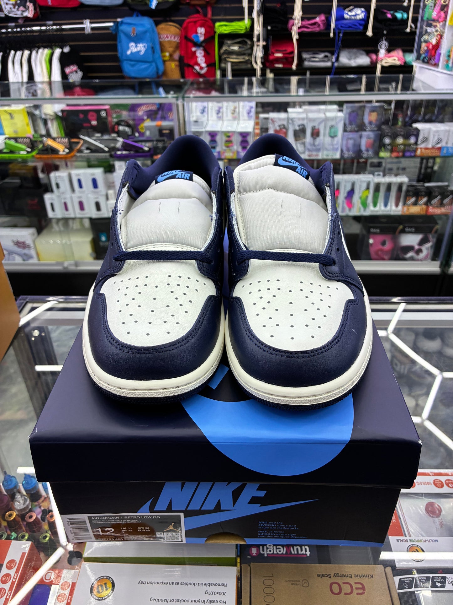 Air Jordan 1 retro low obsodian size 10.5