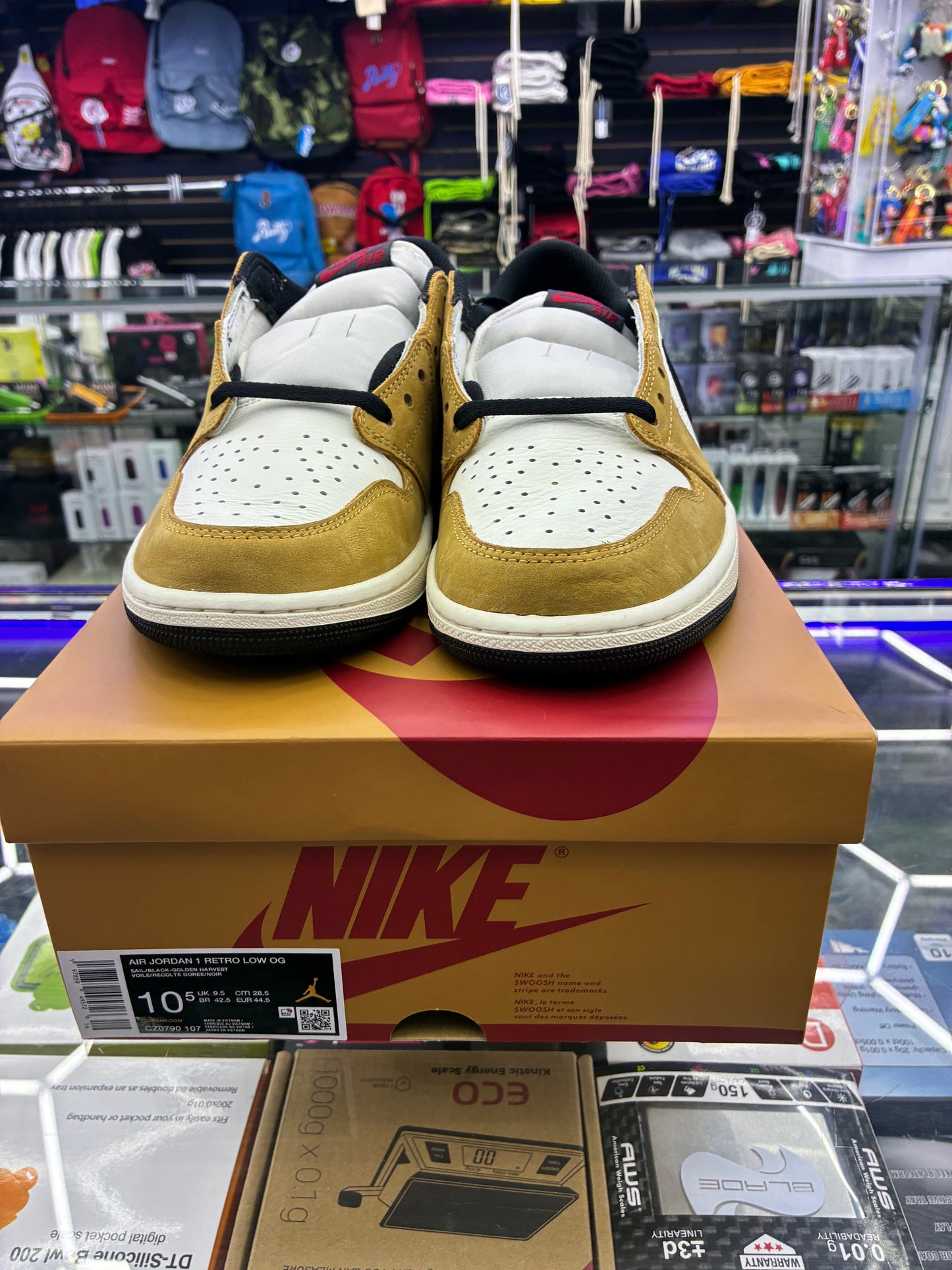 Air Jordan 1 retro low og rookie of the year size 10